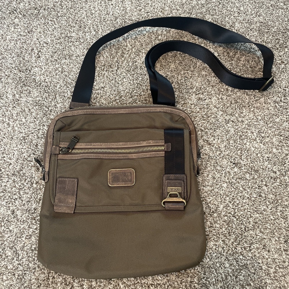 TUMI‎ Alpha Bravo Crossbody Travel Bag Messenger Bag Brown Nylon Leather Accents